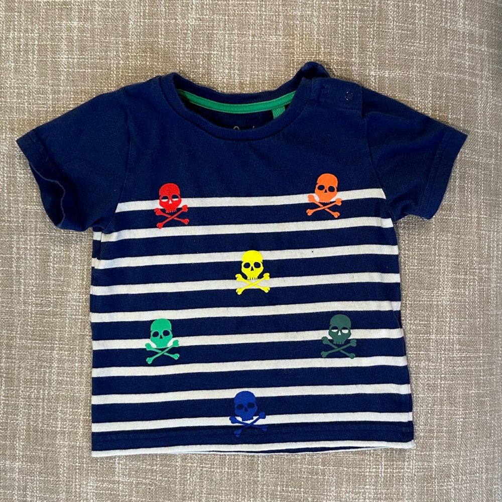 Mini Boden Skull Crossbones Tee Tshirt Sz 12-18 Mos